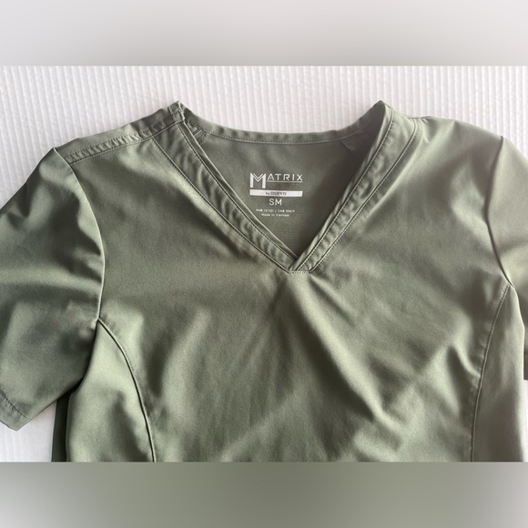 Maevn by matrix scrub set - Picture 5 of 14